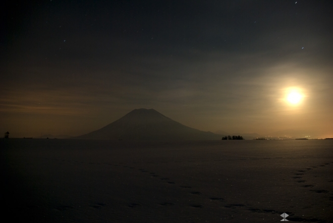 Yotei-zan by Night