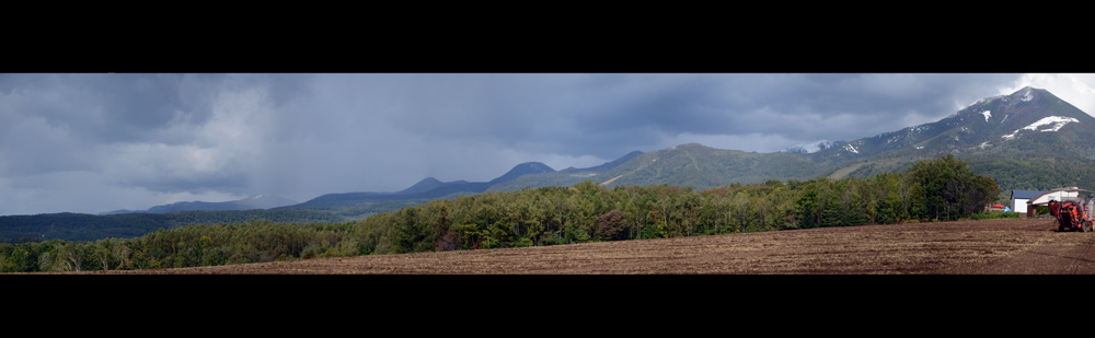 panorama of Niseko Iwanai Range