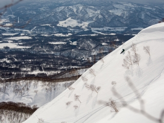 snowboarding Kozan no Sawa on Niseko Annupuri 
