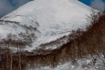 chisenupuri peak from panorama line 12 feb 2011