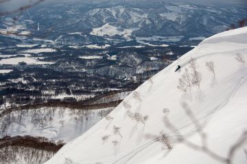 snowboarding Kozan no Sawa on Niseko Annupuri 